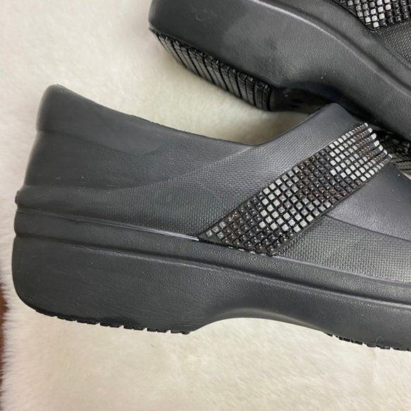 LIKE NEW Crocs Felicity Dual Comfort Non-Slip Nurse Work Clogs, size 10 - Picture 7 of 13